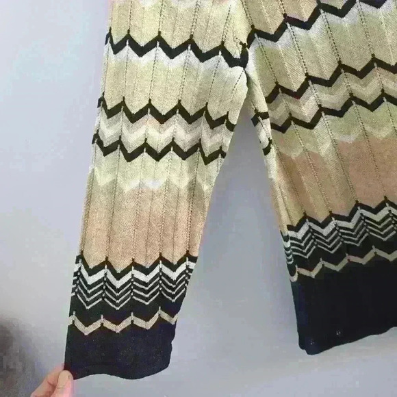 🌴2/$25🌴ALFRED DUNNER | Women's Black/Gold/White Knitted Stretchy Sweater - Picture 3 of 4